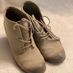 TOMS lace up heeled booties 6M